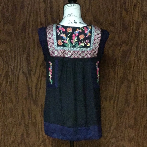 Floreat Embroidered Shirt Top - Picture 3 of 10